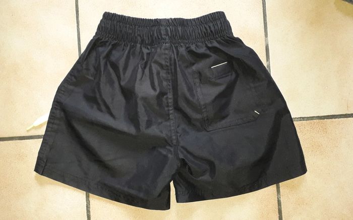 Short de bain 8 ans garçon - photo numéro 3