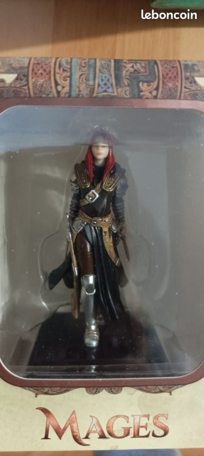 JEU DE TAROT "LE MONDE D'AQUILON" +3 FIGURINES Mages, Elfes etc... - photo numéro 4