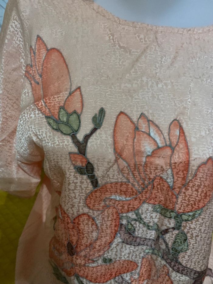Blouse oversize saumon motif fleurs taille 44-46 100%soie naturelle - photo numéro 3