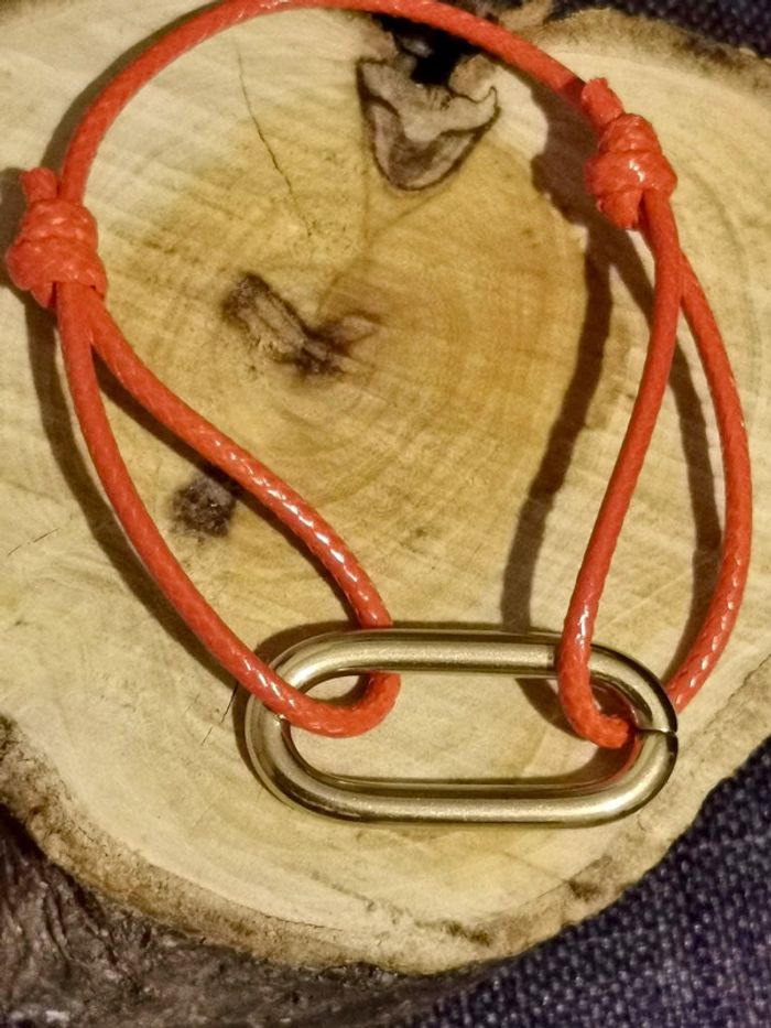 Bracelet cordon rouge cuir épais réglable Manille acier inoxydable or - photo numéro 2