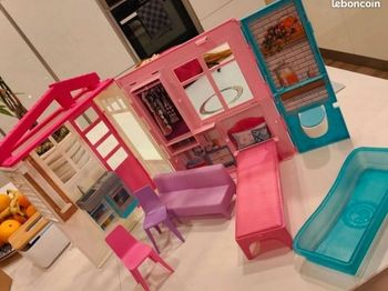 Maison de barbie transportable