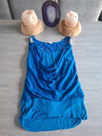 Beau top bleu Taille 38
