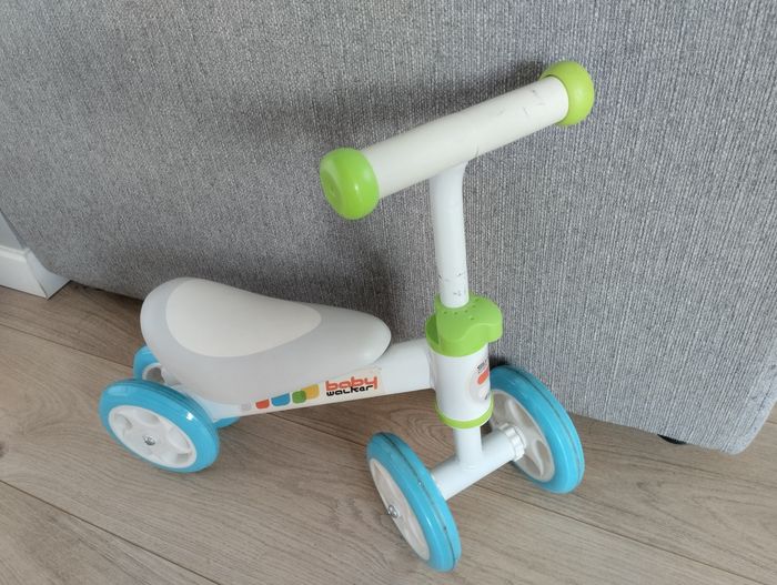 Draisienne baby walker 0-3 ans