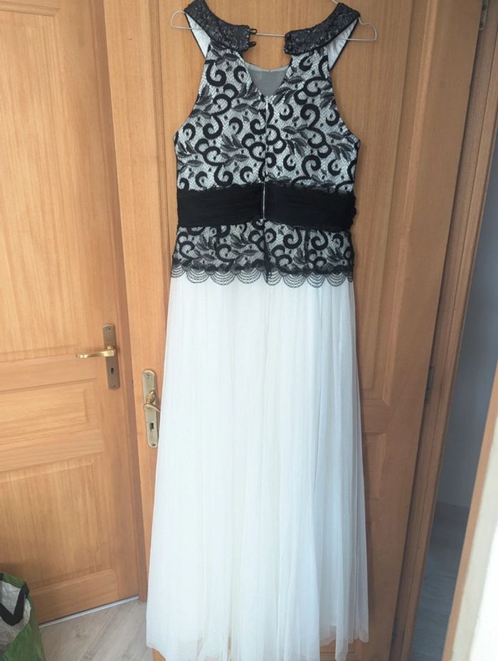 Magnifique, robe de mariée, noire et blanche taille 42 44 - photo numéro 4