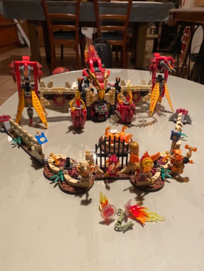 Lot lego chima+livrets