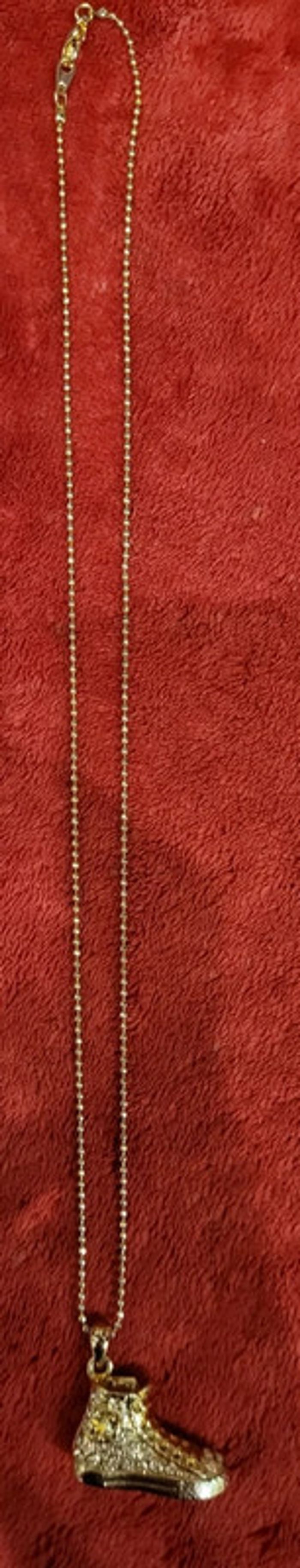 Collier avec pendentif - photo numéro 4