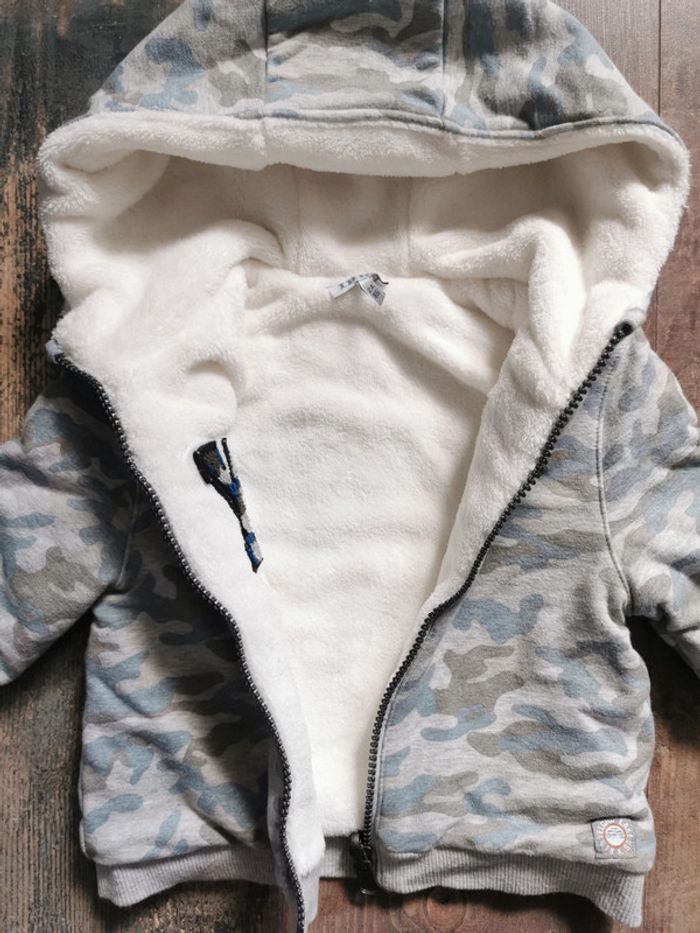 🍓Gilet veste à capuche blanc crème IKKS polaire 24mois🍓 - photo numéro 11