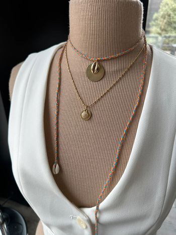 Lot de 2 colliers fantaisie couleur