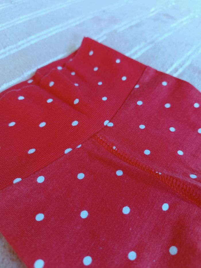 🔸 Legging rouge à pois blancs - Disney 0 / 1 Mois🔸 - photo numéro 3