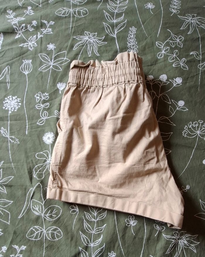 Short beige - photo numéro 2