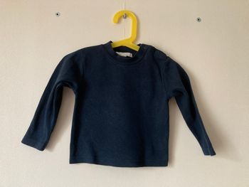 pull molletonné avec empreintes