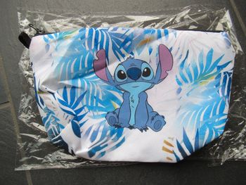Trousse de toilette Stitch neuve