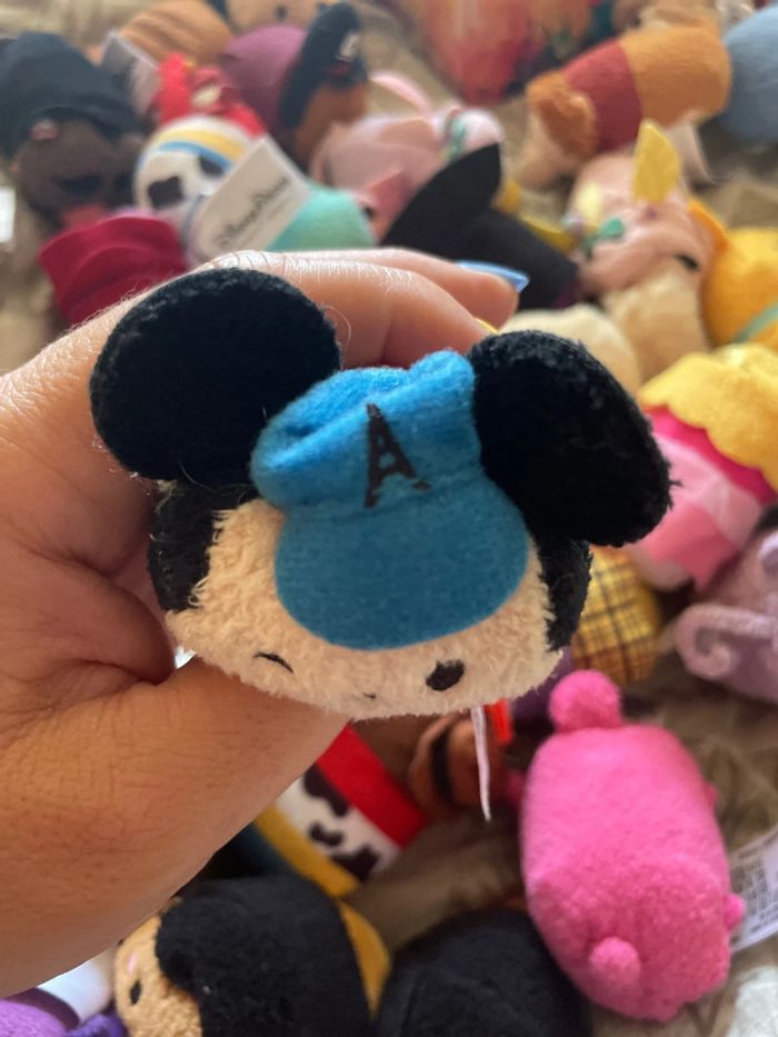 Tsum Tsum officiel Disneyland Paris Mickey Mouse Paris avec la tour effeil sur sa casquette - photo numéro 9