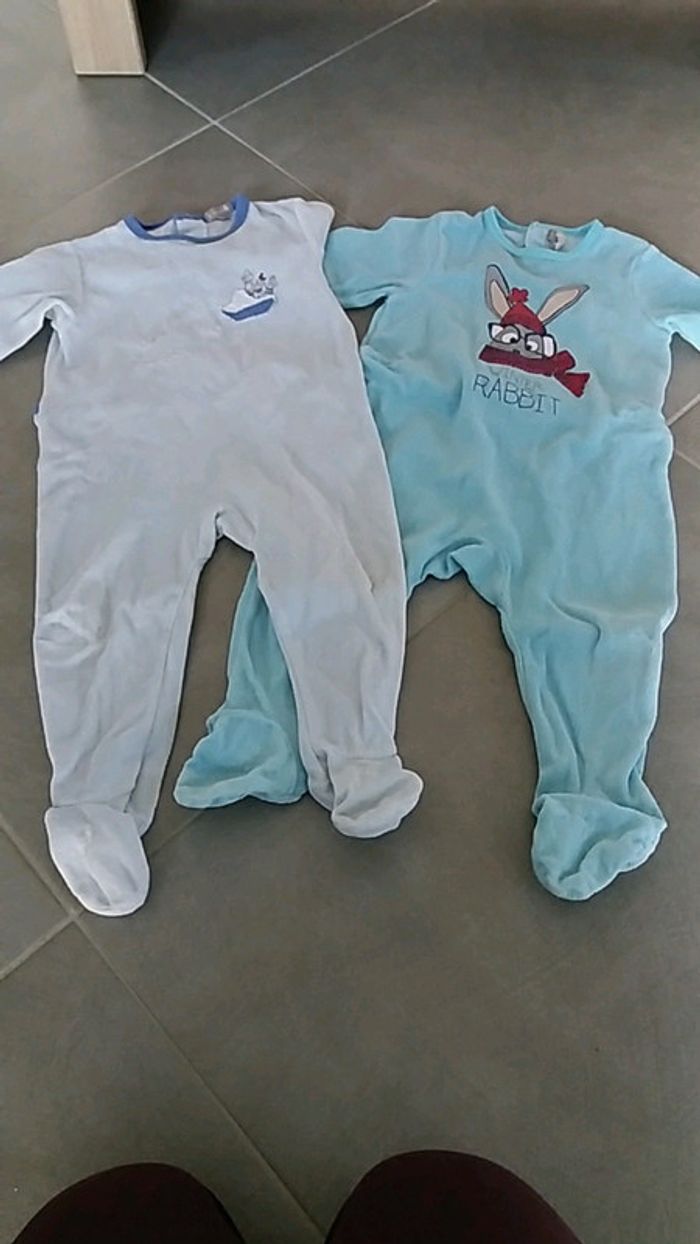 Lot 2 pyjamas