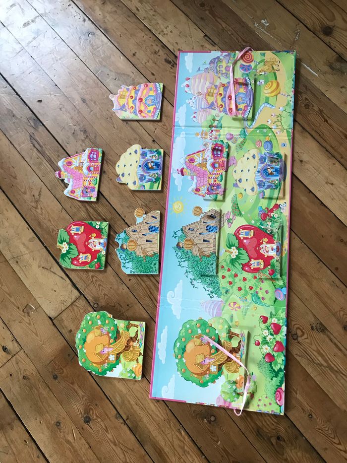 6 petits livres avec Charlotte aux fraises et tous ses amis