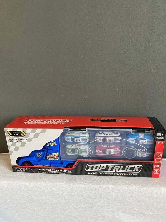 Camion avec 6 voitures