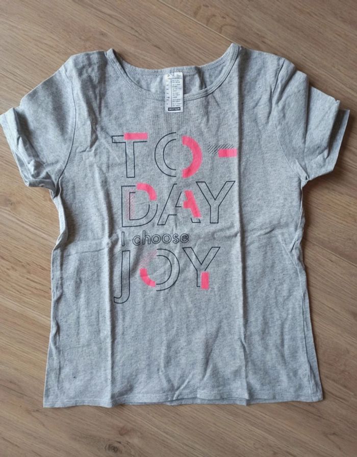 T-shirt de sport gris today i choose joy Decathlon 10 ans 11 ans