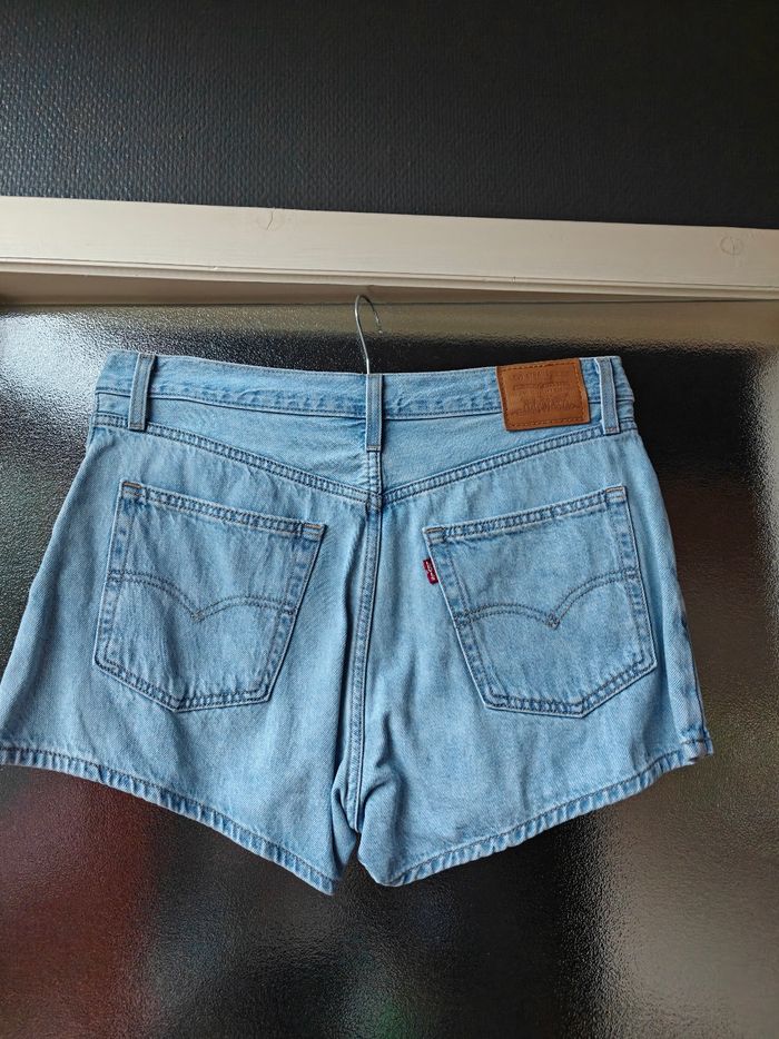 Jupe short Levi's en jeans bleue - photo numéro 2