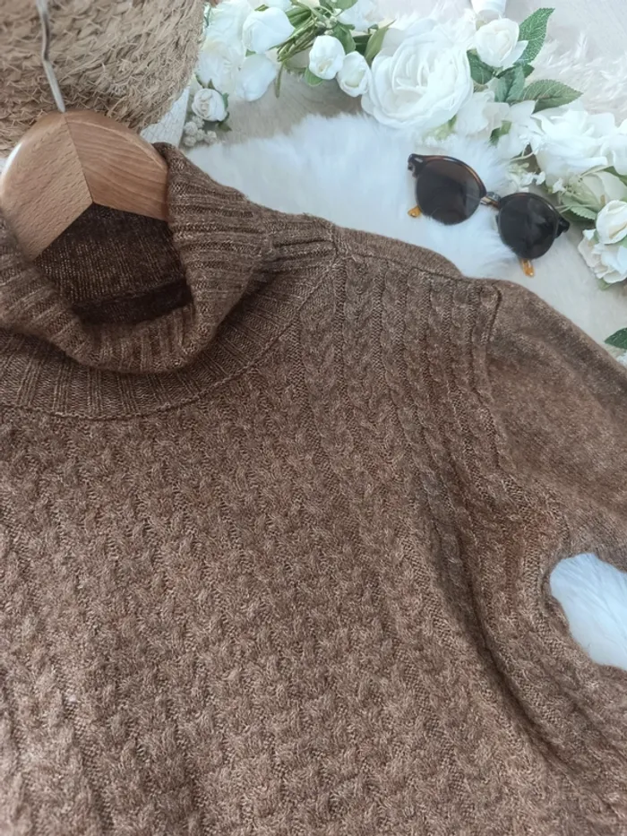 Jolie pull d'hiver taille M - photo numéro 2