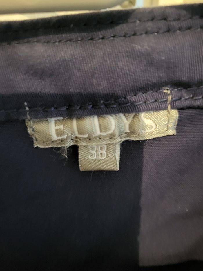 Vends belle veste - photo numéro 2