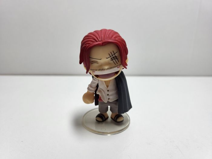One Piece Petite Figurine – Shanks