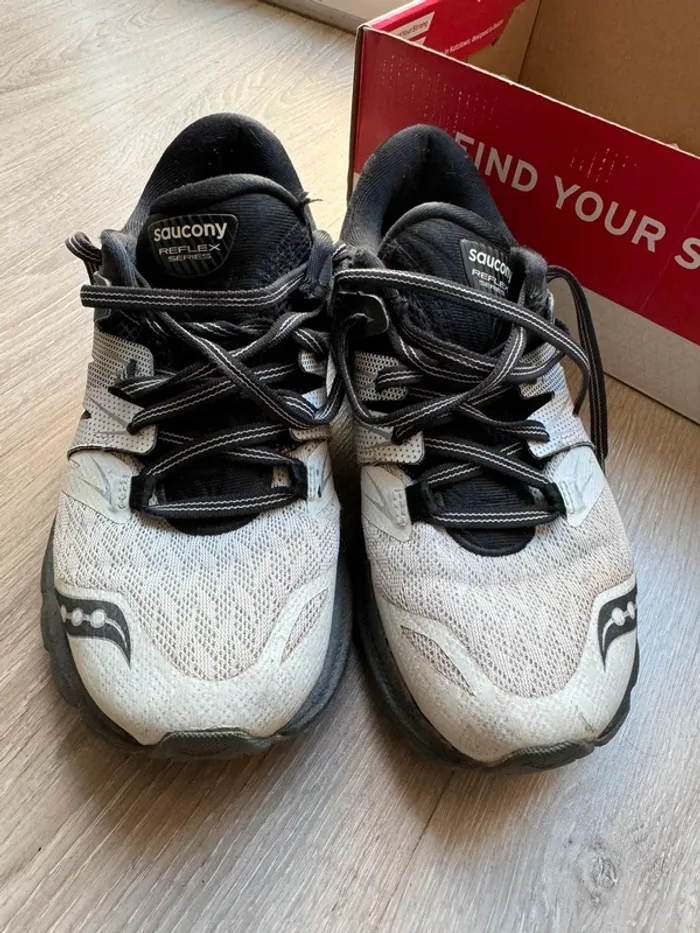 Baskets Saucony Zealot ISO 2 Reflex Blanc Noir - photo numéro 3