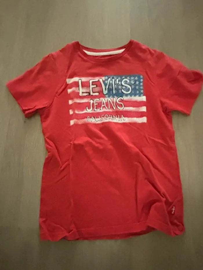 TEE shirt levis 8 ans