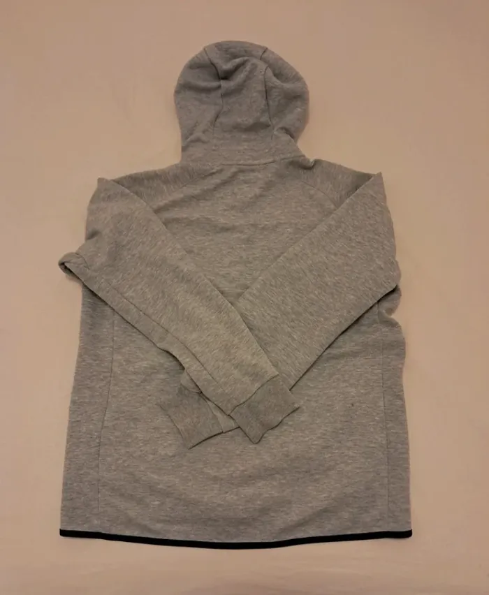 Gilet Tech Uniqlo gris à capuche – taille M - photo numéro 2