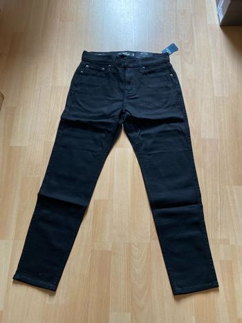 Pantalon jean Hollister w28 L30 soit 38 Neuf