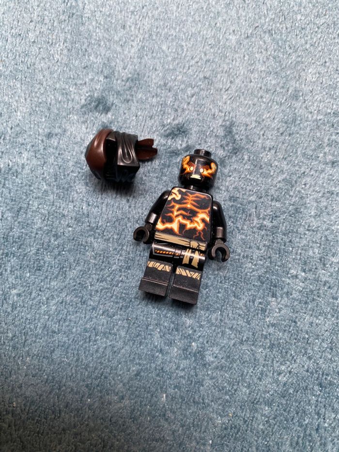 Minifigurine lego Ninjago Master of the Mountain Cole - Spinjitzu Burst - photo numéro 3