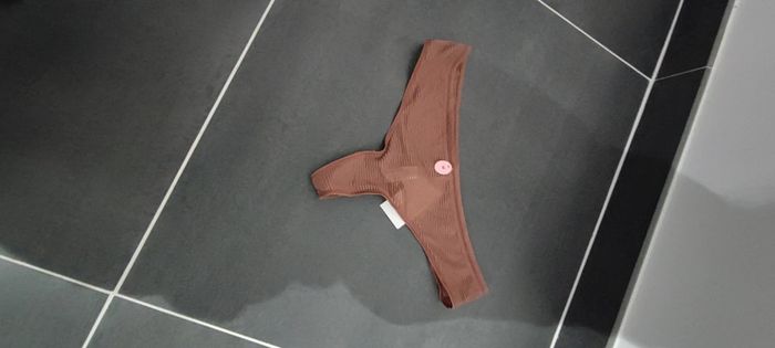 Tanga marron transparent kiabi