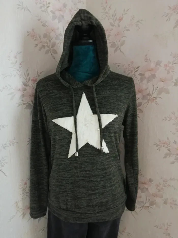 Sweat fin à capuche kaki avec étoile fourrure avec perles / new collection / (TU) - photo numéro 3