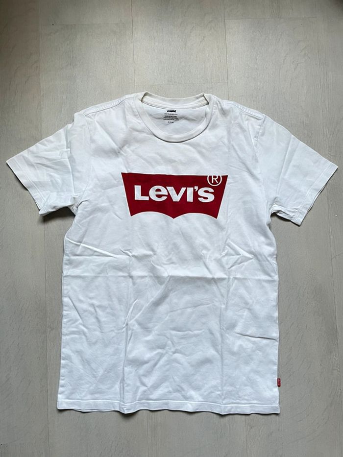 Tee-shirt Levis blanc et rouge