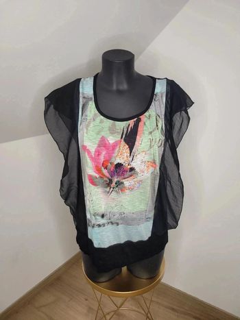 Tee shirt motifs fleurs