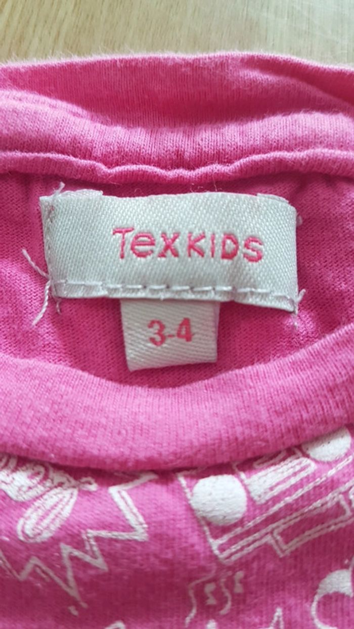 T shirt rose à motifs 3/4 ans - photo numéro 2