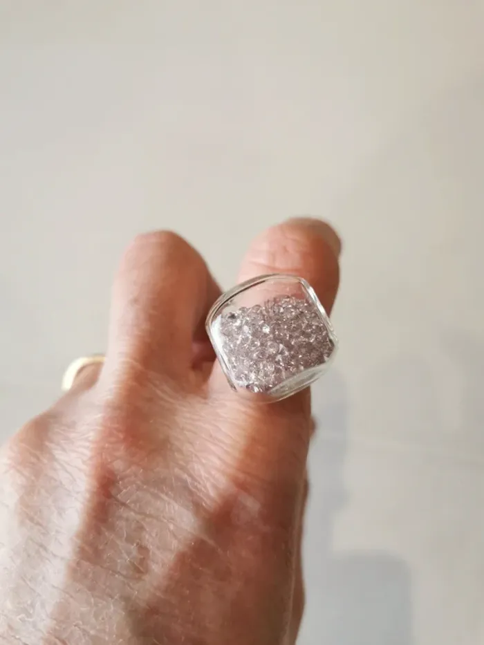 Bague transparente cristaux