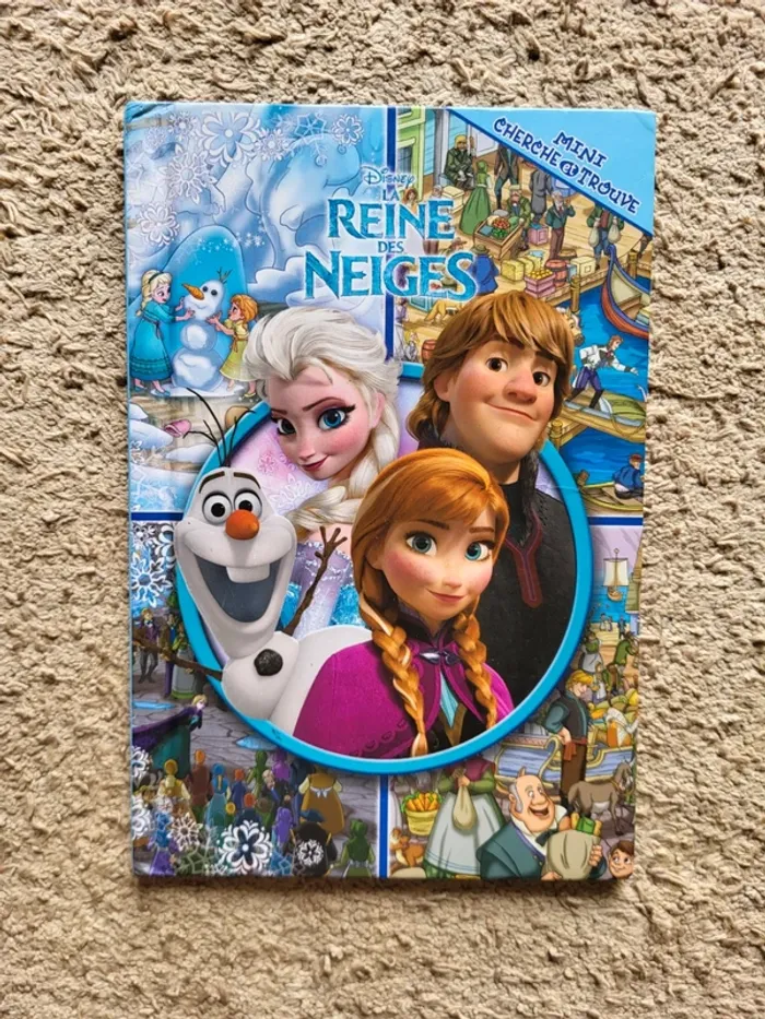 Livre jeu Cherche et trouve La Reine des Neiges Disney