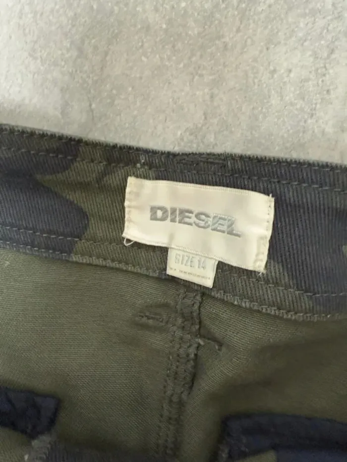 Jupe Diesel fille militaire taille 14 ans - photo numéro 3