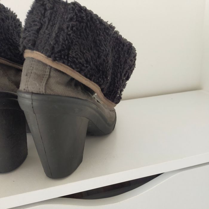 Bottines fourrées a talons femme Savannah pointure 39 noir et kaki - photo numéro 4