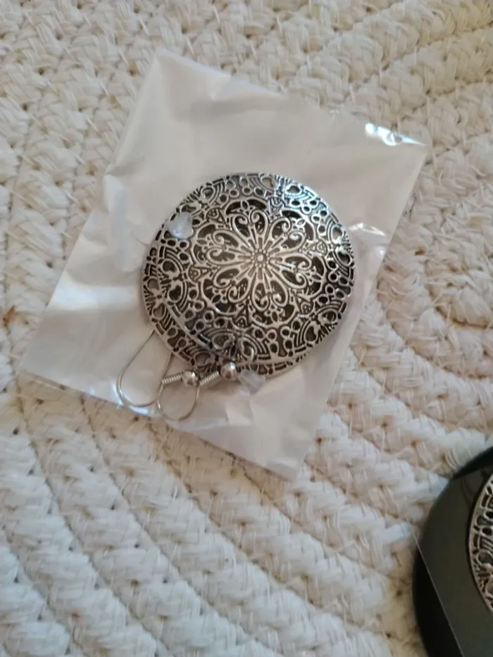 Ensemble collier et boucles d'oreilles - photo numéro 3