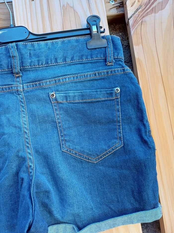 Joli short en jean bleu avec broderie neuf Blancheporte taille 40 - photo numéro 10