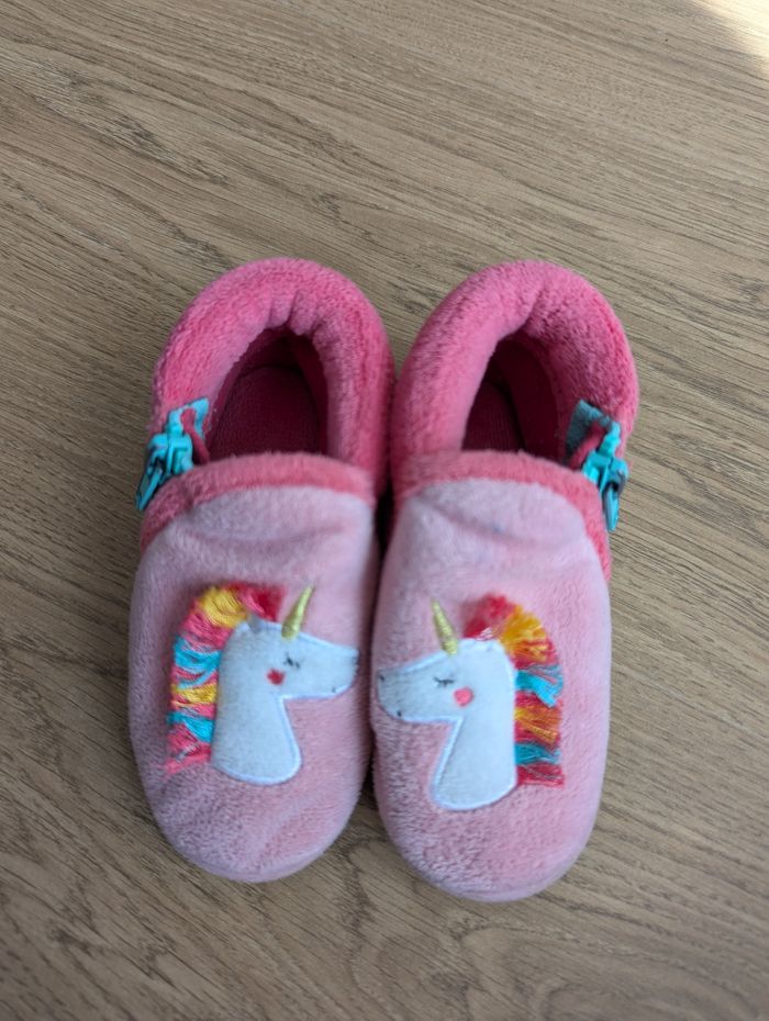 Chaussons Isotoner rose licorne taille 22 - photo numéro 2