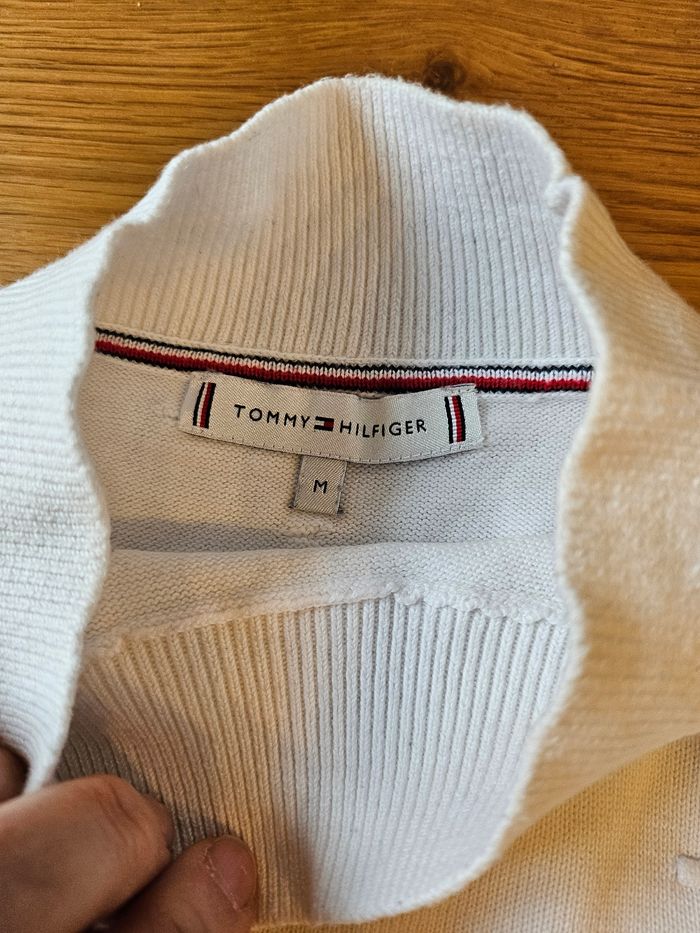 Pull tommy hilfiger tres bon état - photo numéro 4