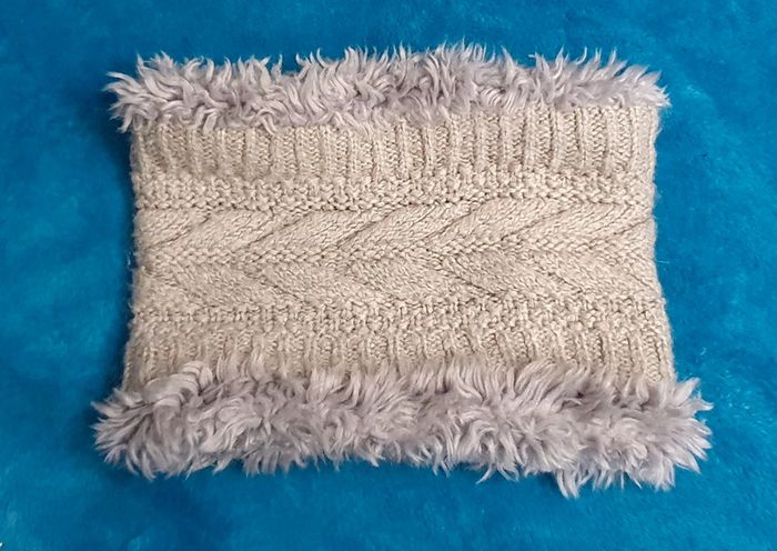 Cache cou/ Snood