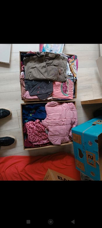 Gros lot de vêtements fille 8 ans