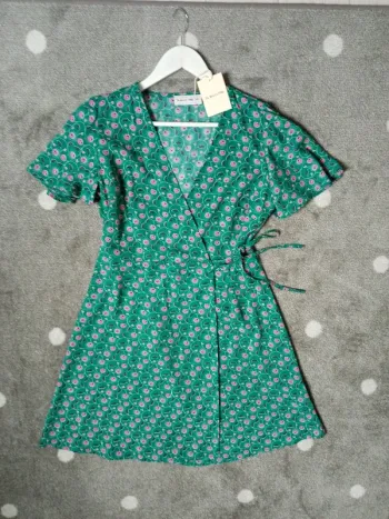 In April 1986. Robe d été
