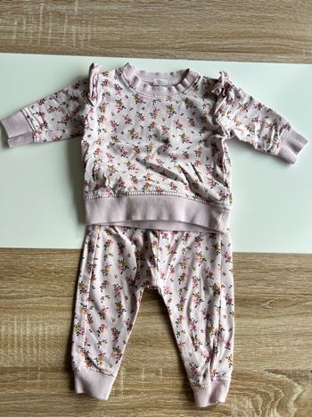 Ensemble file 1 mois