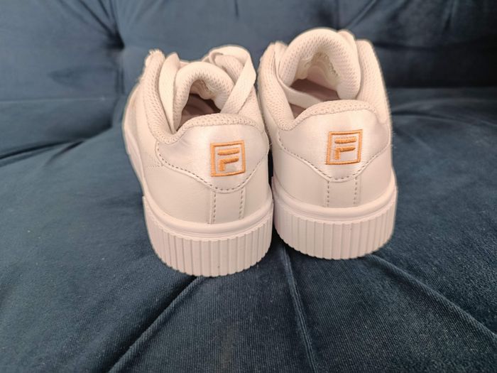 Fila fille - photo numéro 4