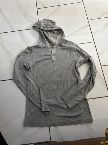 Pull tres bon etat