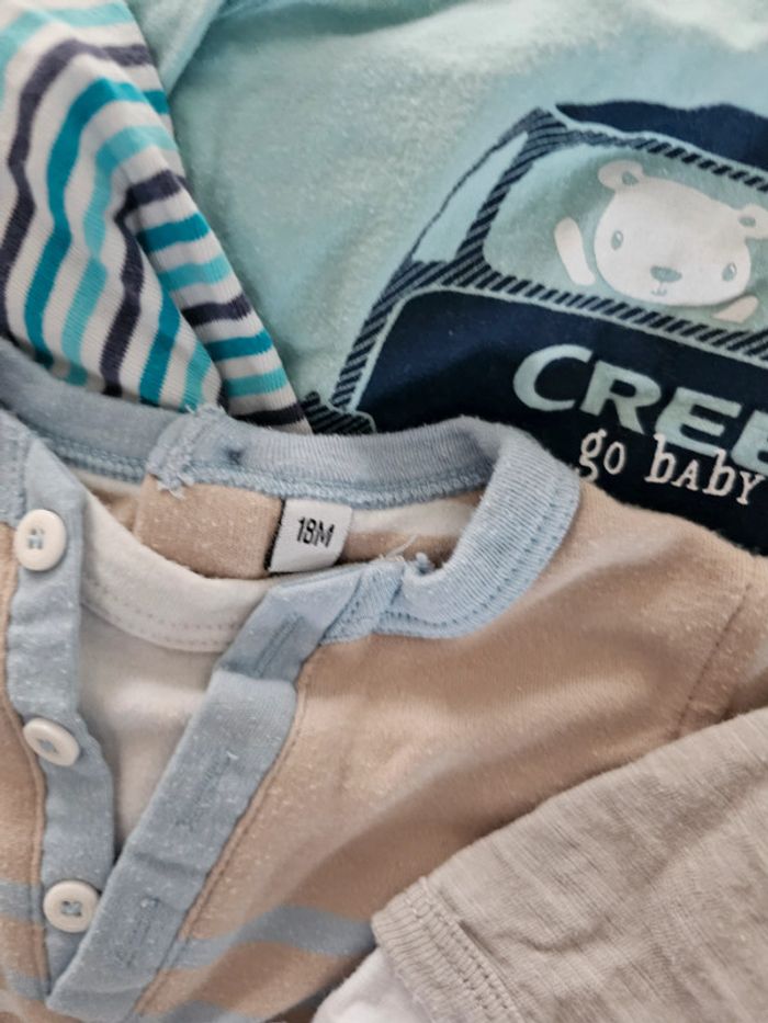 Lot 11 t shirt manche longue 18 mois - photo numéro 3